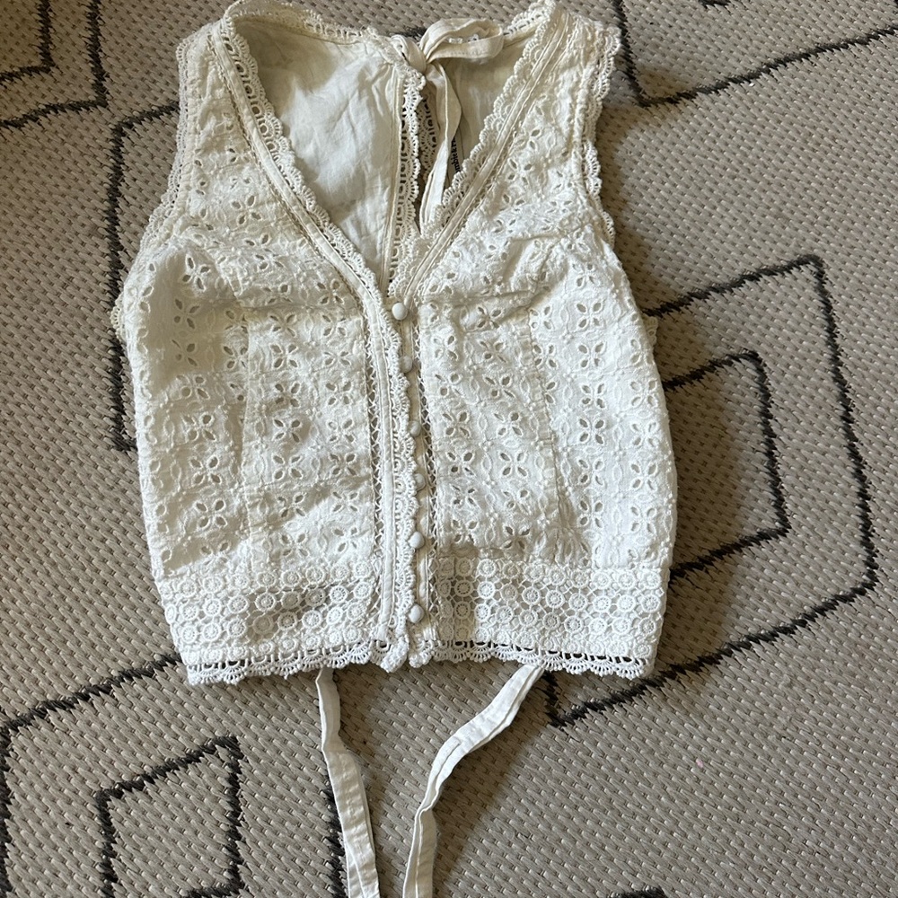 Abercrombie & Fitch Eyelet open Back Crop Top